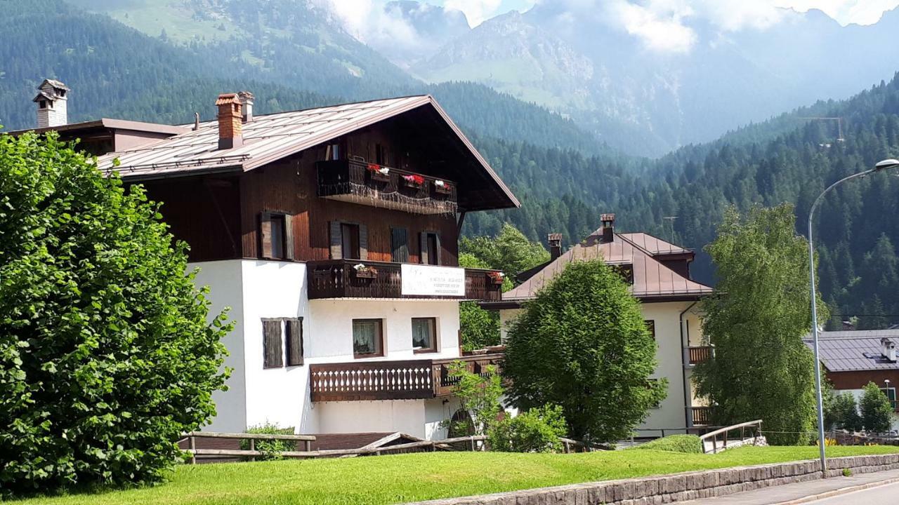 Garni Valdan Hotel Falcade Exterior photo